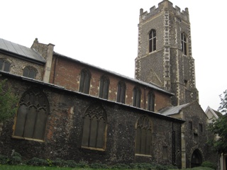 photo of St George Tombland's Church burial ground