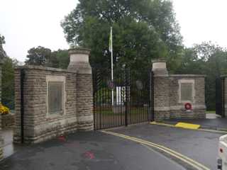 photo of War Memorial Gates