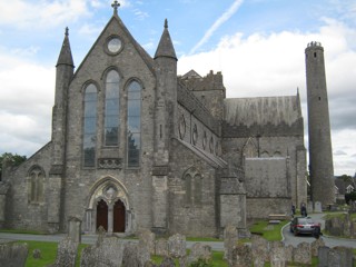 photo of St Canice Cathedral's burial ground