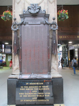 photo of Railway Station War Memorial