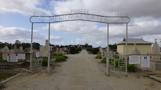 photo of Pioneer Memorial Gates Cemetery