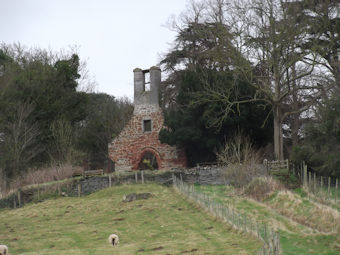 photo of St Peter (old)'s Church burial ground