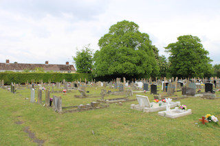photo of London Road (section L) Cemetery