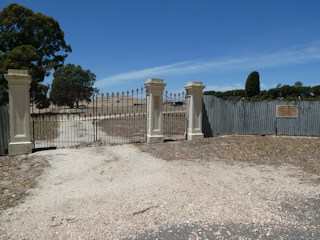 photo of Lexton Cemetery