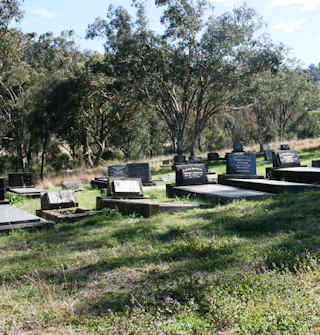 photo of Upper Rouchel Cemetery
