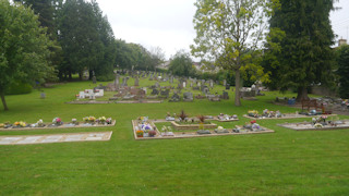 photo of Bath Road (part 1) Cemetery
