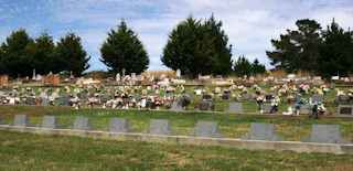 photo of Lawn Cemetery