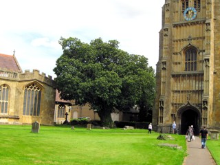 photo of Tewkesbury Abbey's Church burial ground