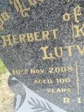image of grave number 307956