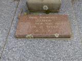 image of grave number 870840