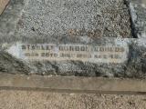 image of grave number 950882
